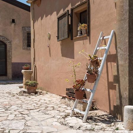 Agriturismo Terra Di Pace Noto Luaran gambar