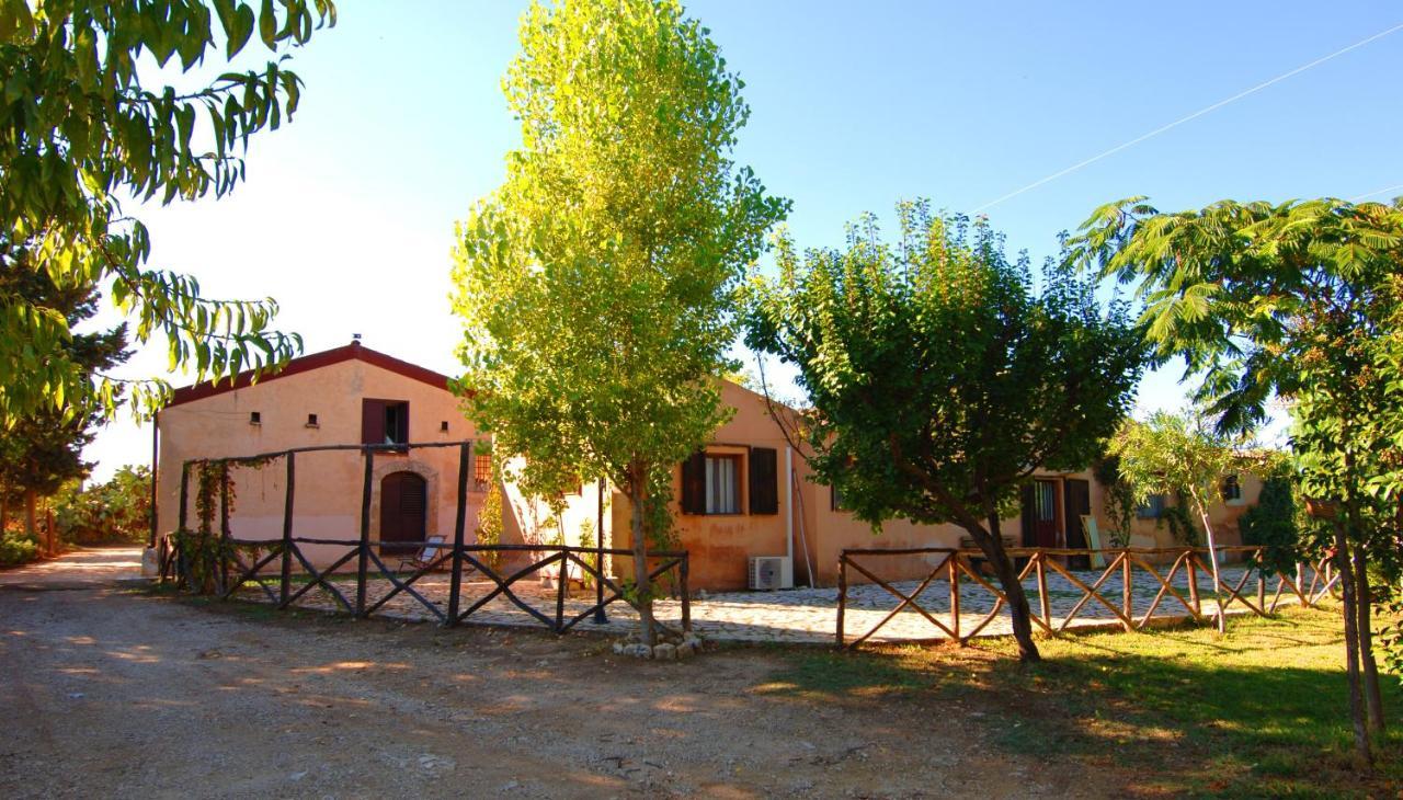 Agriturismo Terra Di Pace Noto Luaran gambar