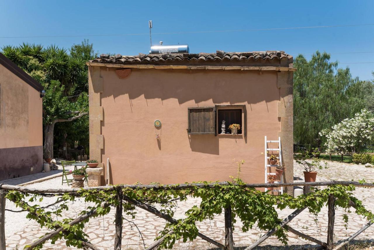 Agriturismo Terra Di Pace Noto Luaran gambar