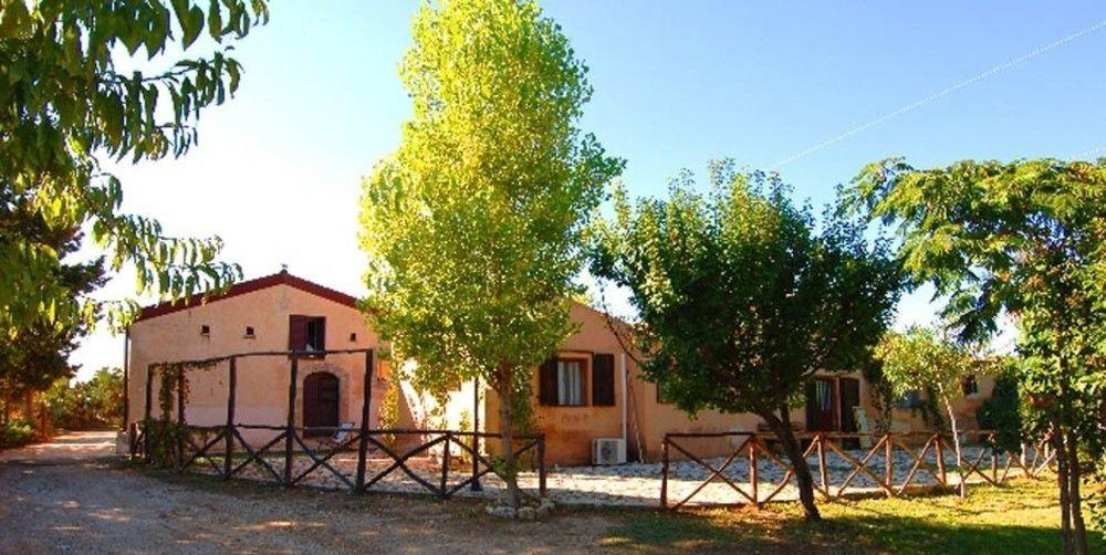 Agriturismo Terra Di Pace Noto Luaran gambar